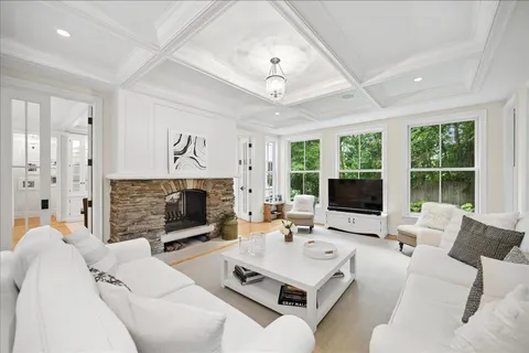 $3,799,000 | 785 Mt Pleasant Street, Winnetka, IL 60093