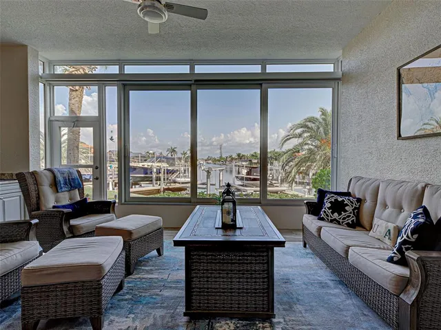 $829,000 | 2590 Tarpon Cove Drive, Unit 811, Punta Gorda, FL 33950