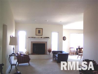 512 Mill Ridge Road Clinton, IA 52732 - Photo 3 of 7 Gallery Image 3