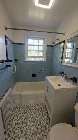 $3,295 | 62 Euclid Avenue, Stamford, CT 06902