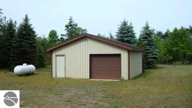 2376 North Reynolds Road Interlochen, MI 49643 - Photo 2 of 22 1736677-1.JPG