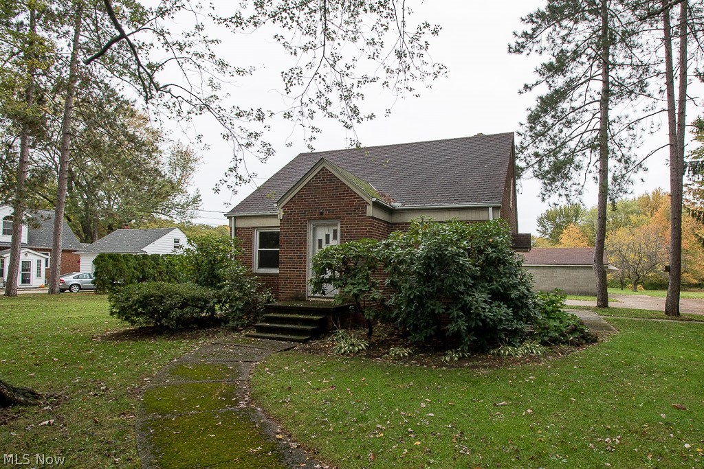 8149 Johnnycake Ridge Road Mentor, OH 44060 - Photo 1 of 20 Gallery Image 1
