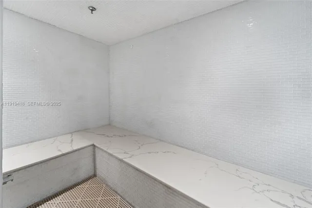 $13,000 | 16001 Collins Avenue, Unit 4104, Sunny Isles Beach, FL 33160