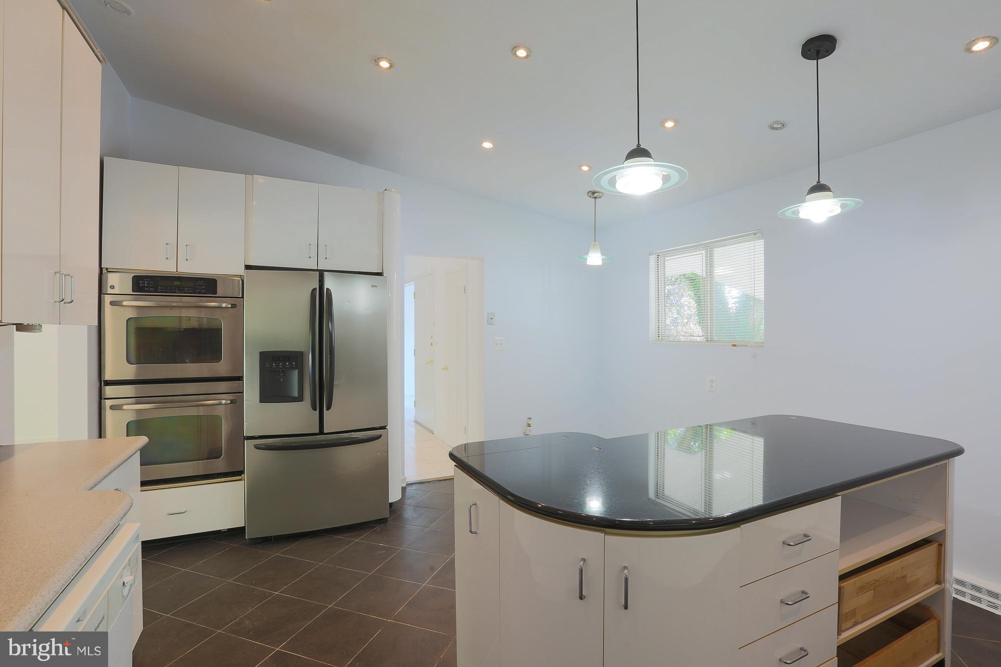 2317 Rogene Drive Baltimore, MD 21209 - Photo 15 of 30 Kitchen