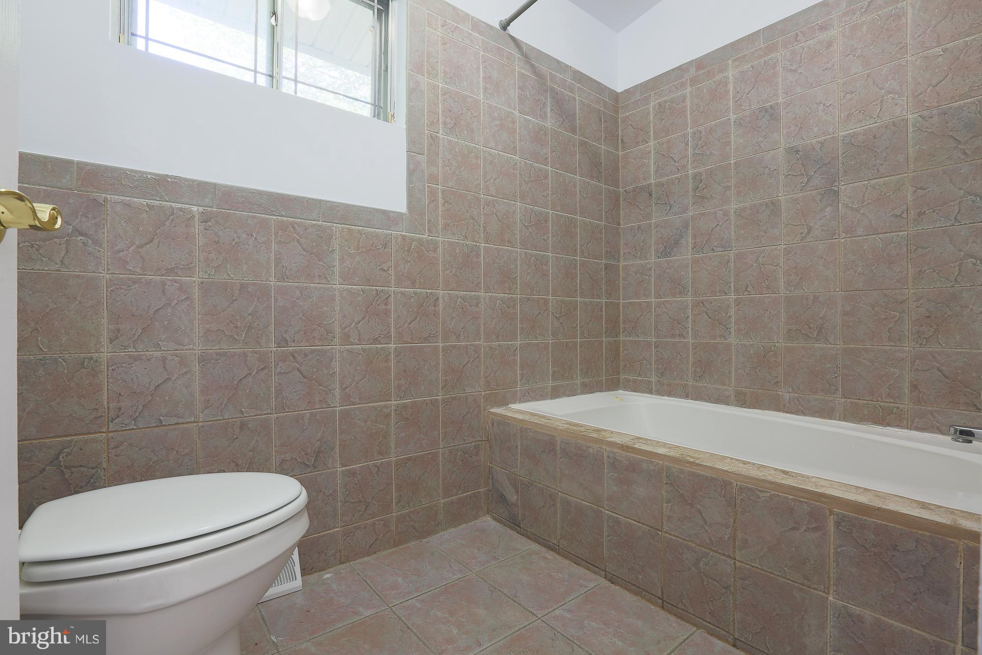 2317 Rogene Drive Baltimore, MD 21209 - Photo 25 of 30 Bath