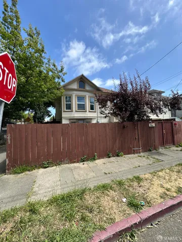 $450,000 | 2140 27th Avenue, Oakland, CA 94601