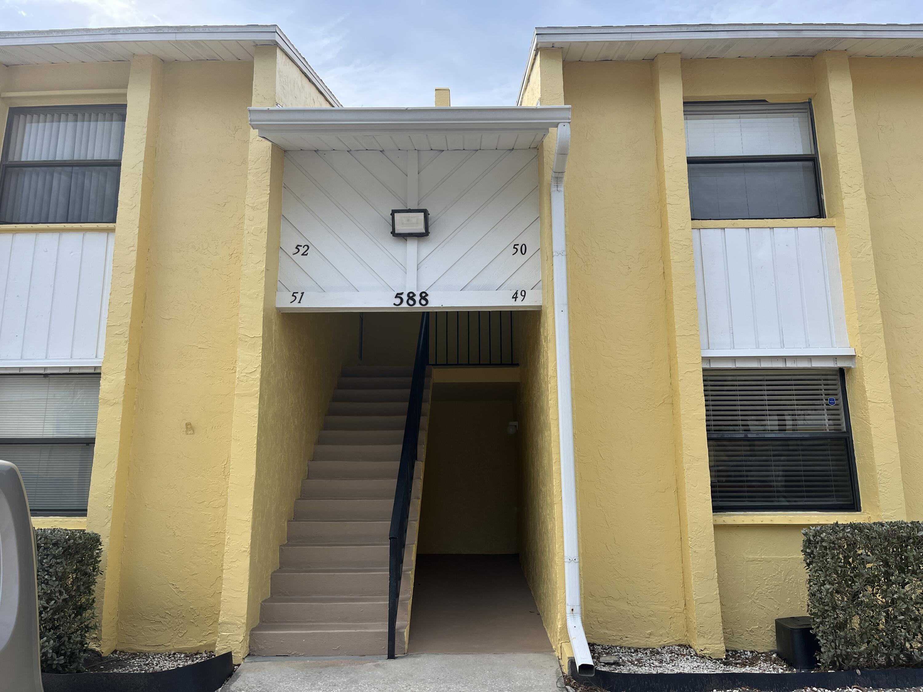 588 North Wickham Road, Unit 49 Melbourne, FL 32935 - Photo 3 of 27 20240301_181541401_iOS