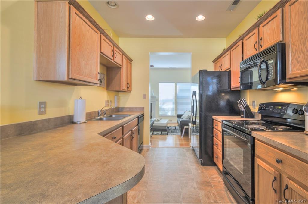 4888 Prosperity Ridge Road, Unit 119 Charlotte, NC 28269 - Photo 11 of 24 Gallery Image 11