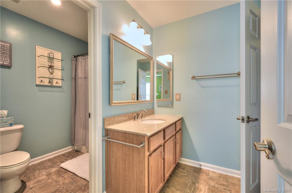 4888 Prosperity Ridge Road, Unit 119 Charlotte, NC 28269 - Photo 20 of 24 Gallery Image 20