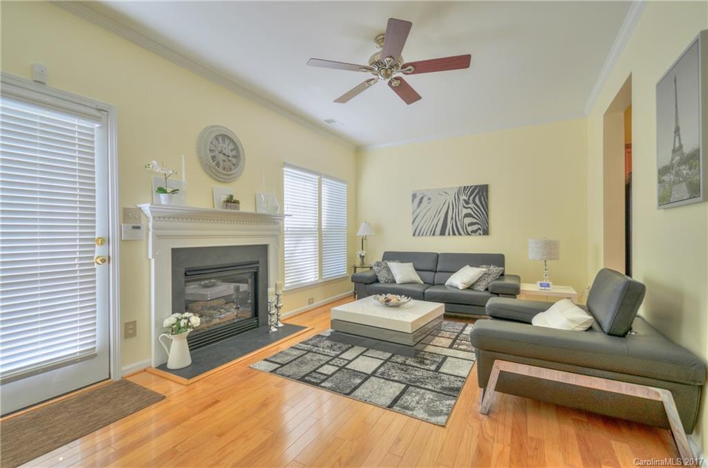 4888 Prosperity Ridge Road, Unit 119 Charlotte, NC 28269 - Photo 4 of 24 Gallery Image 4