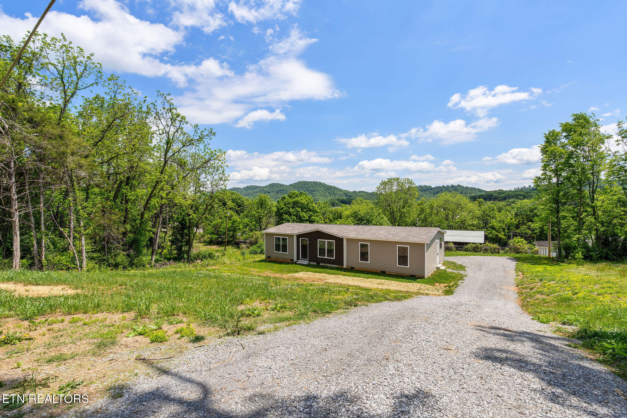 413 Whitaker Street Tazewell, TN 37879 - Photo 41 of 54 DSC01690