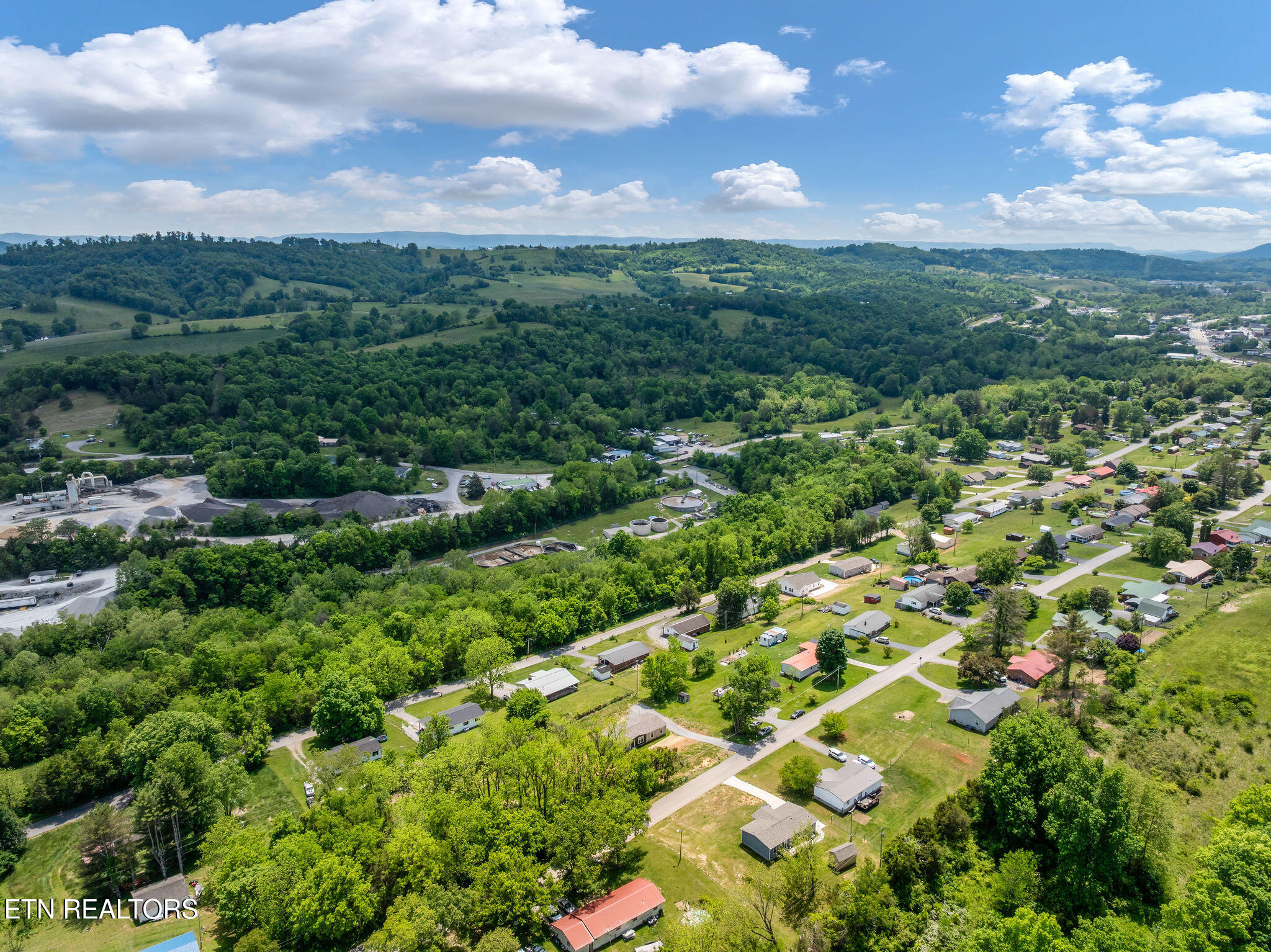 413 Whitaker Street Tazewell, TN 37879 - Photo 49 of 54 DJI_0647