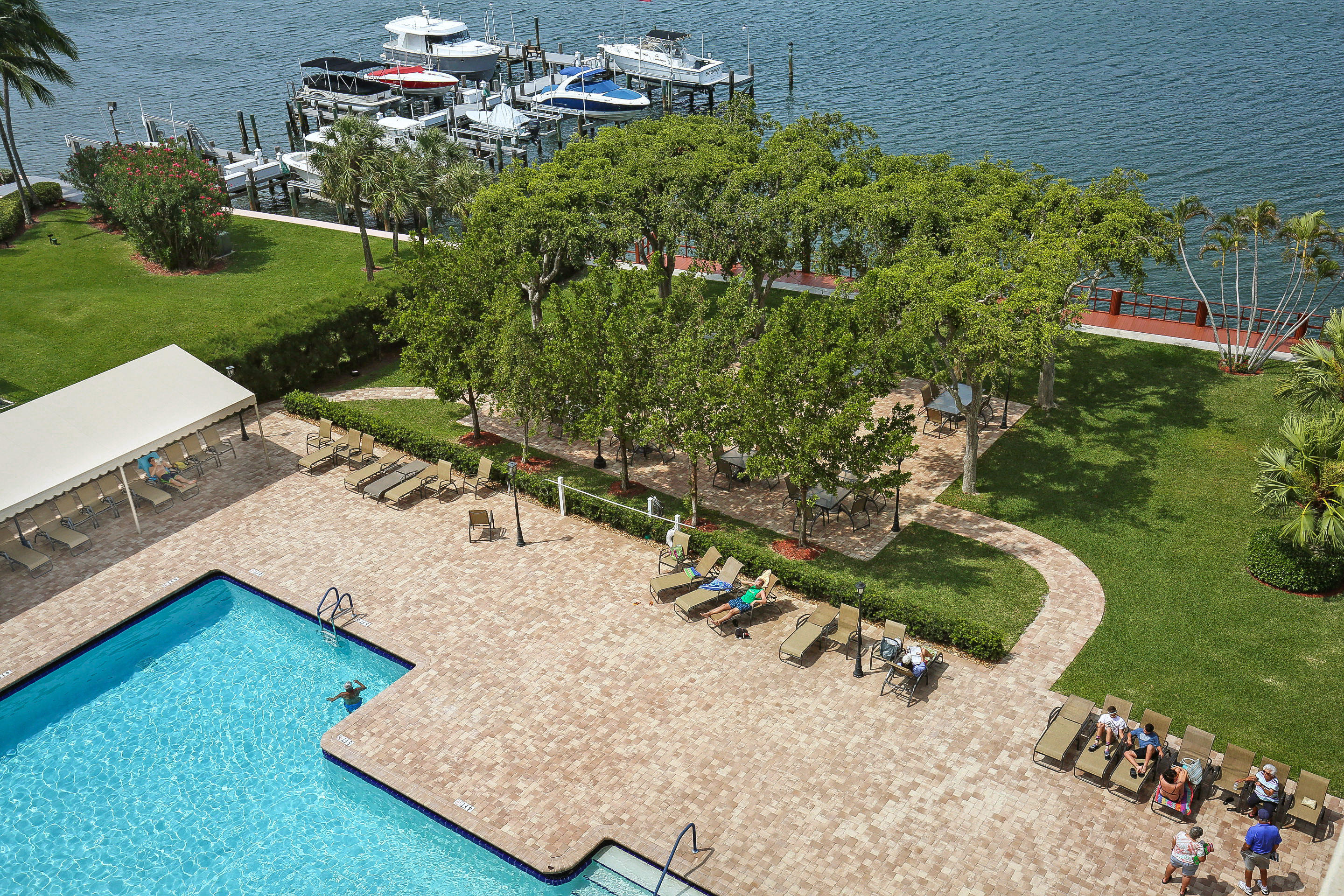 2121 North Ocean Boulevard, Unit 901E Boca Raton, FL 33431 - Photo 35 of 49 Poo/ Picnic Area / Dock