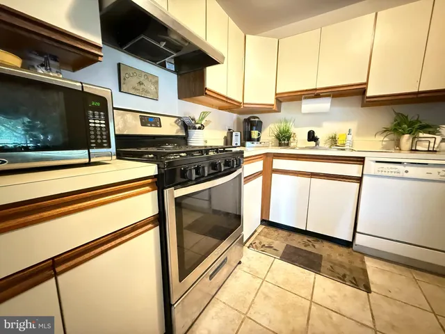 $2,350 | 3403 Waltham Court, Yardley, PA 19067