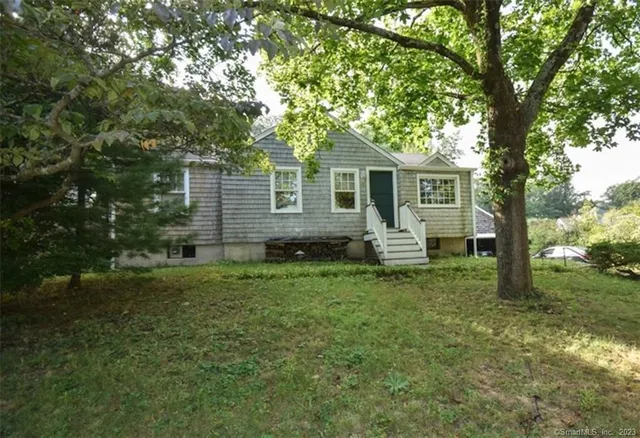 $3,200 | 148 Imperial Avenue, Unit 1, Westport, CT 06880