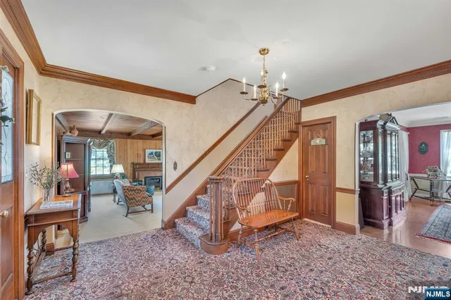 a view of entryway and hall