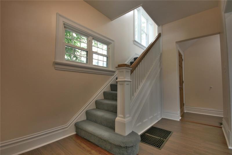 540 Ridgeway Street Greensburg, PA 15601 - Photo 3 of 25 Gallery Image 3