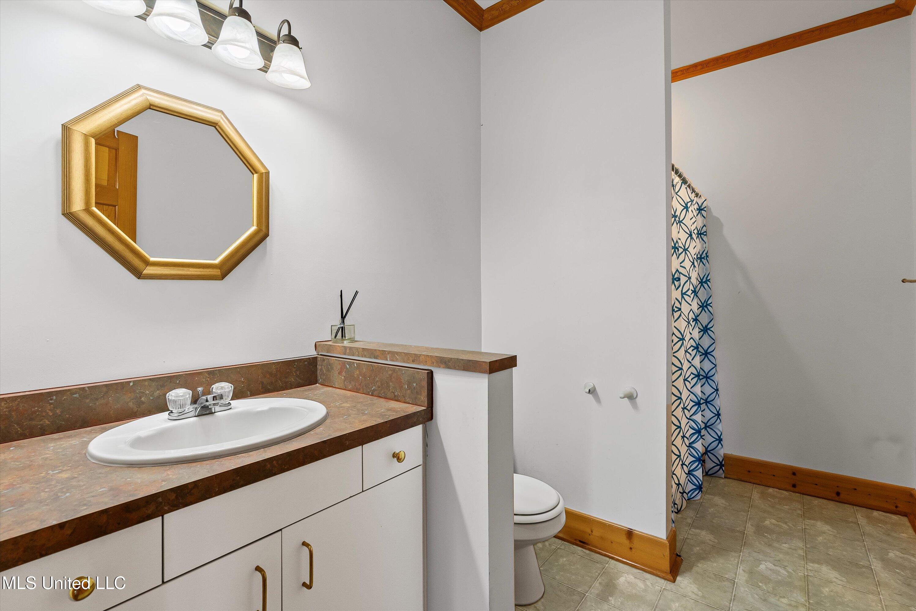 5054 Veazey Road Coldwater, MS 38618 - Photo 36 of 48 35-DSC03485