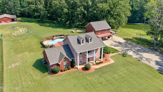 $729,900 | 5054 Veazey Road, Coldwater, MS 38618