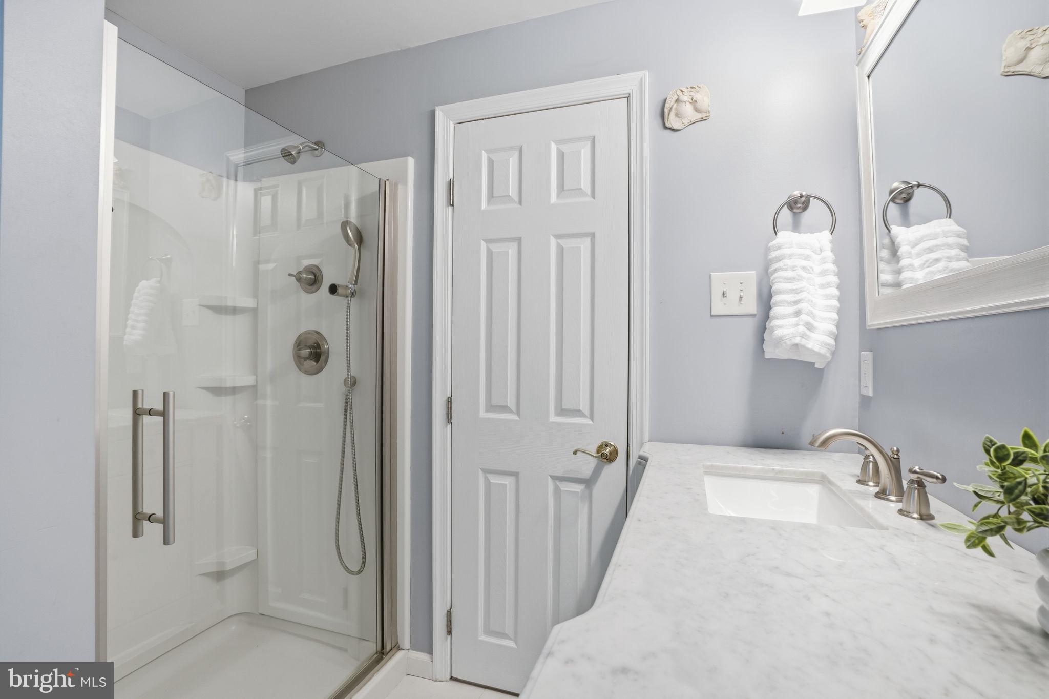 156 Rice Drive Morrisville, PA 19067 - Photo 24 of 37 Full Hall Bath