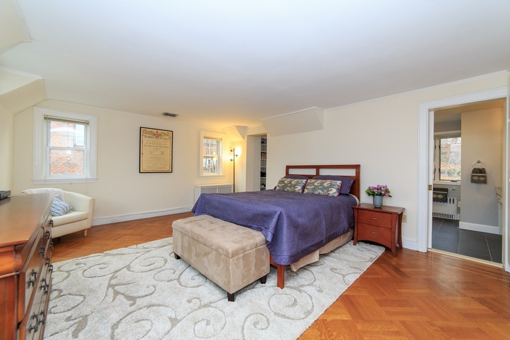 89 Welland Road Brookline, MA 02445 - Photo 10 of 24 Gallery Image 10