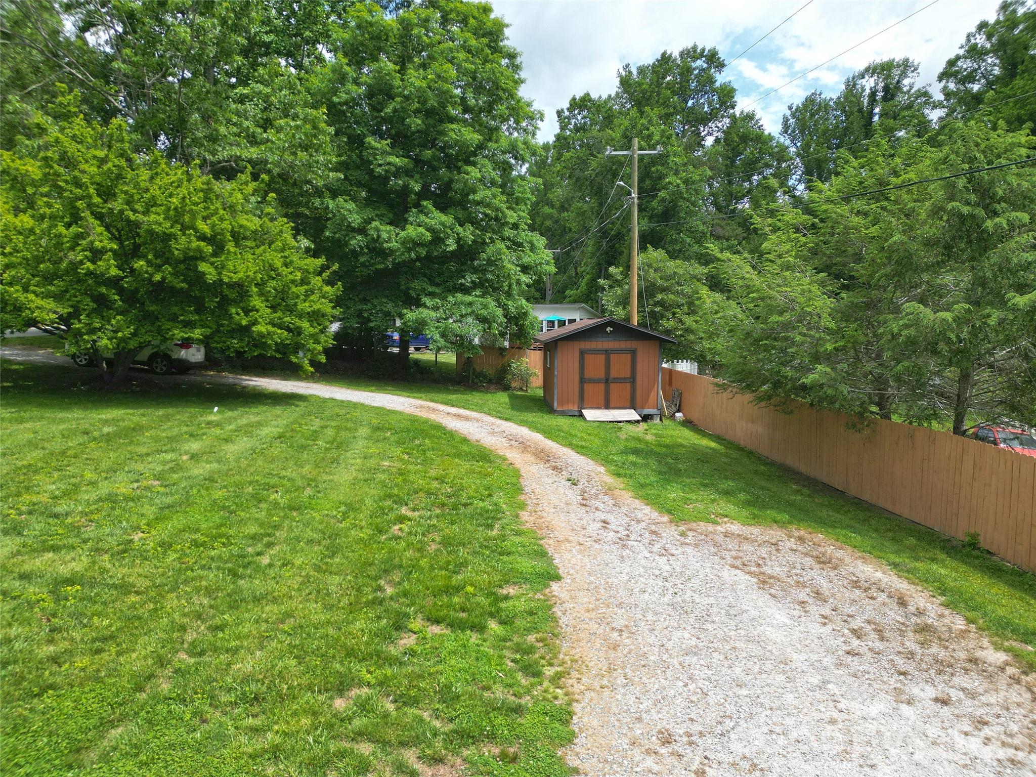 22 McMinn Road Hendersonville, NC 28792 - Photo 32 of 38