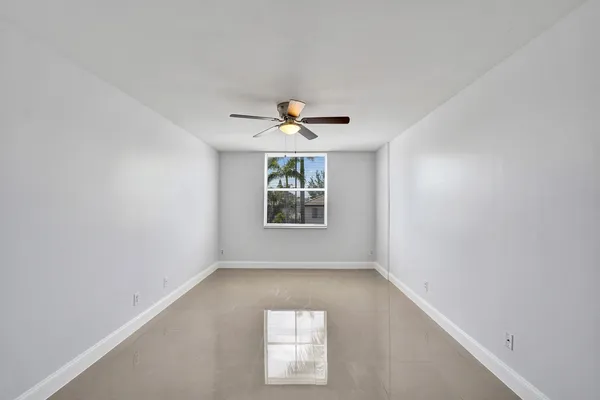 $2,300 | 1450 Southeast 3rd Avenue, Unit 305, Dania Beach, FL 33004