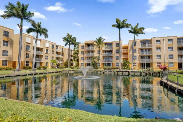 $2,300 | 1450 Southeast 3rd Avenue, Unit 305, Dania Beach, FL 33004