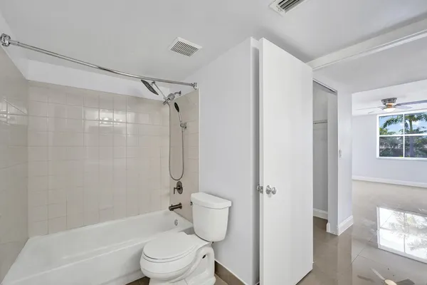 $2,300 | 1450 Southeast 3rd Avenue, Unit 305, Dania Beach, FL 33004