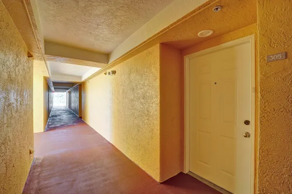 $2,300 | 1450 Southeast 3rd Avenue, Unit 305, Dania Beach, FL 33004