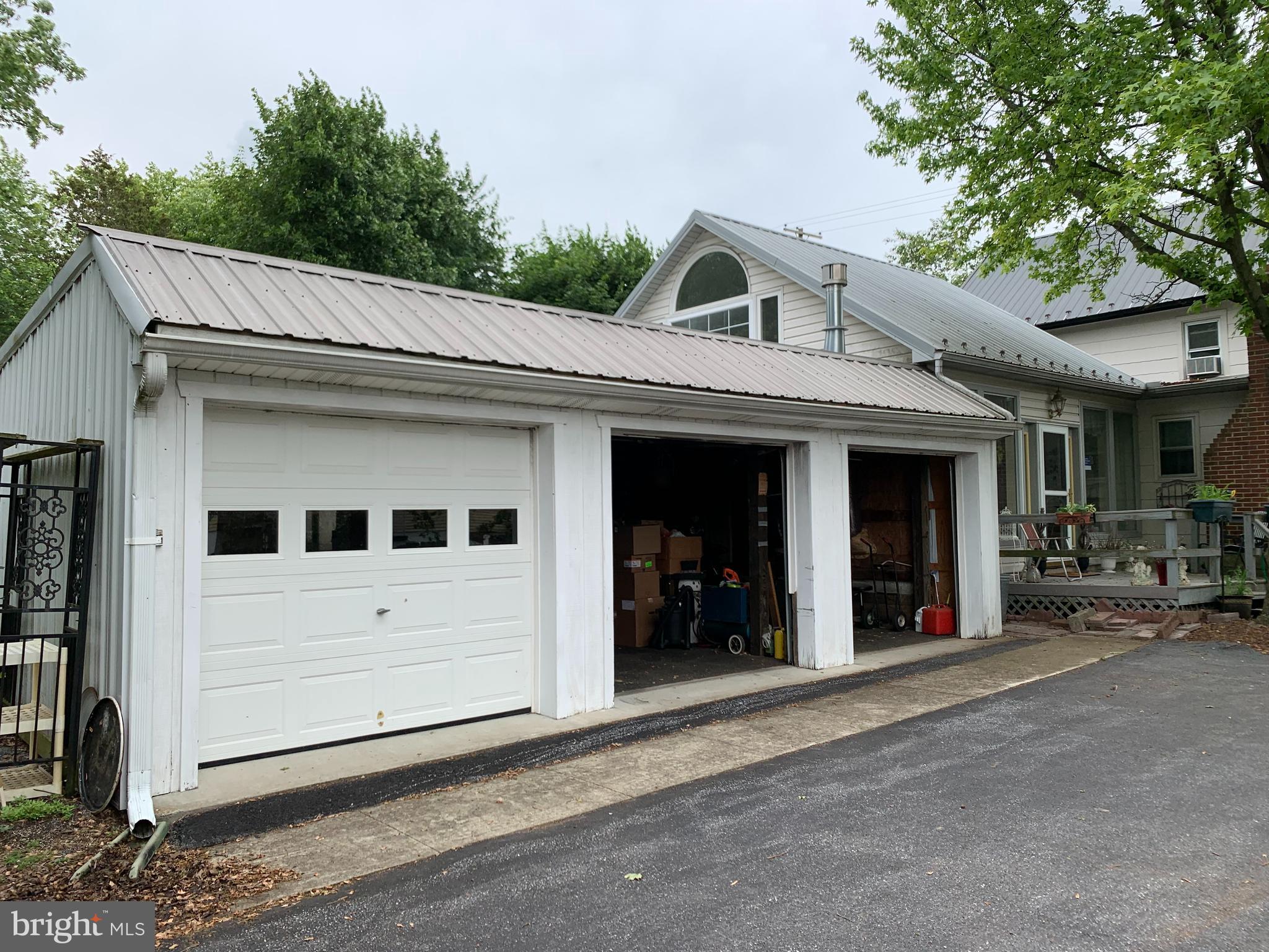 941 North Forge Road Palmyra, PA 17078 - Photo 8 of 39 3-car attached garage