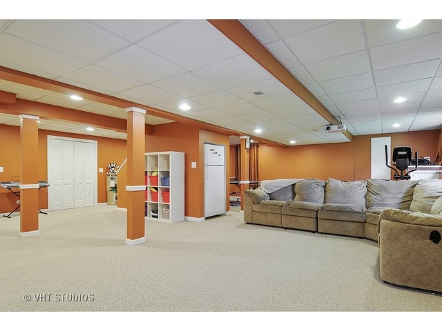 2731 Fairhauser Road Naperville, IL 60564 - Photo 11 of 20