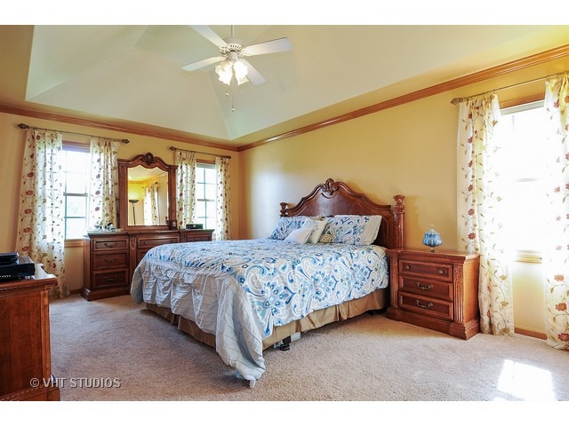 2731 Fairhauser Road Naperville, IL 60564 - Photo 12 of 20