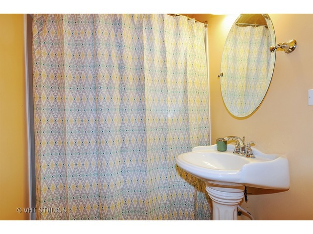 2731 Fairhauser Road Naperville, IL 60564 - Photo 18 of 20