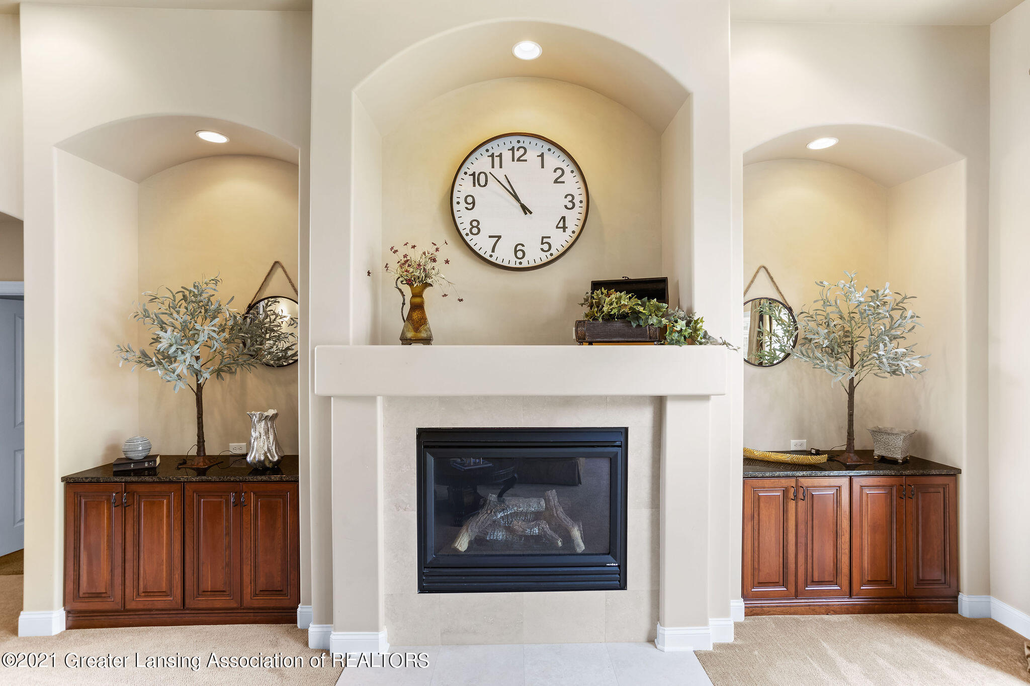 910 Abbey Road East Lansing, MI 48823 - Photo 9 of 57 custom built ins