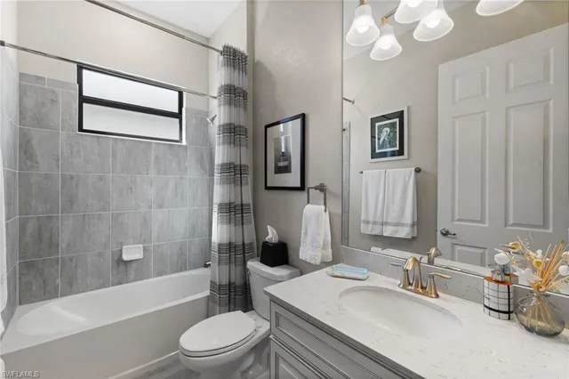 $915,000 | 1819 Mustique Street, Naples, FL 34120