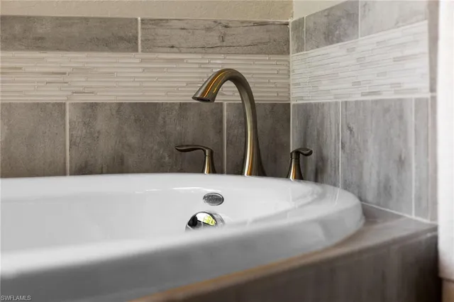 $915,000 | 1819 Mustique Street, Naples, FL 34120