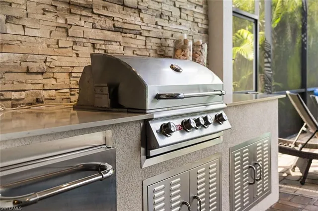 $915,000 | 1819 Mustique Street, Naples, FL 34120