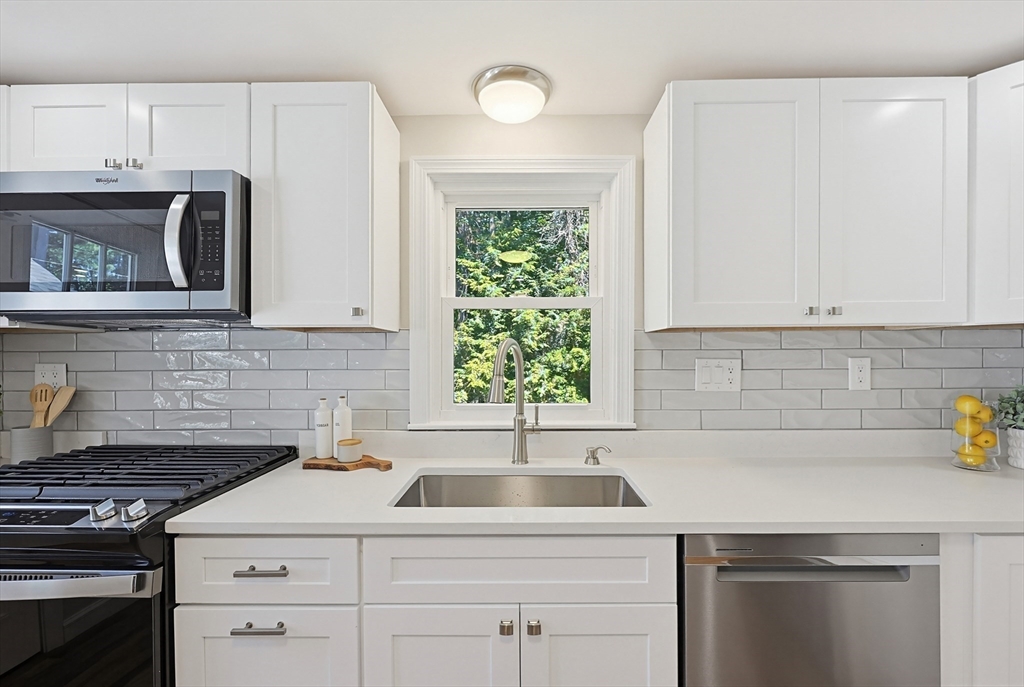 348 Old Connecticut Path Wayland, MA 01778 - Photo 11 of 37