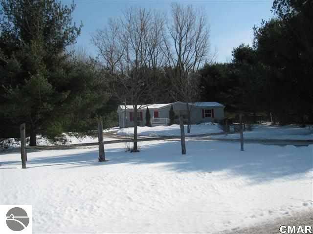 144 North Shepherd Road Mount Pleasant, MI 48858 - Photo 6 of 18 1769599-5.JPG