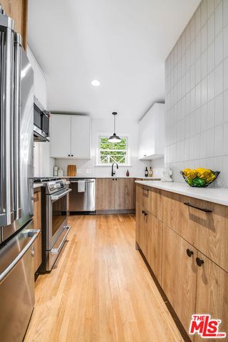 $1,325,000 | 2446 Cheremoya Avenue, Los Angeles, CA 90068