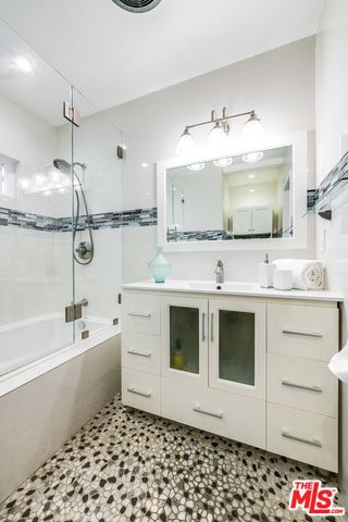 $1,325,000 | 2446 Cheremoya Avenue, Los Angeles, CA 90068