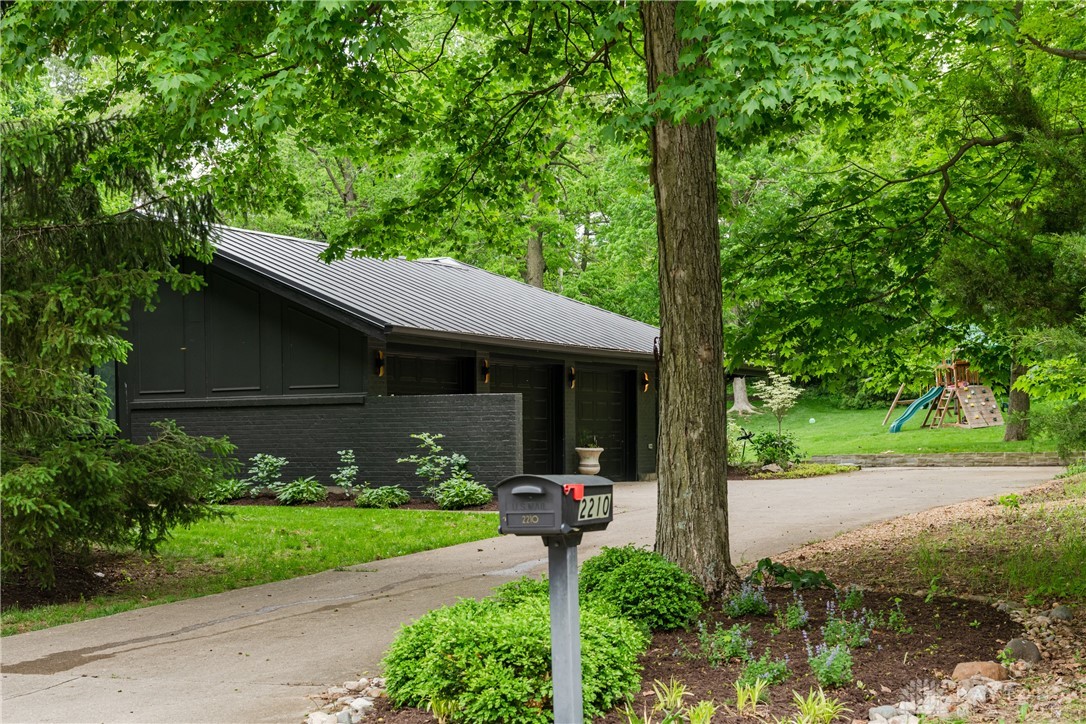 2210 Ridgeway Road Oakwood, OH 45419 - Photo 7 of 85