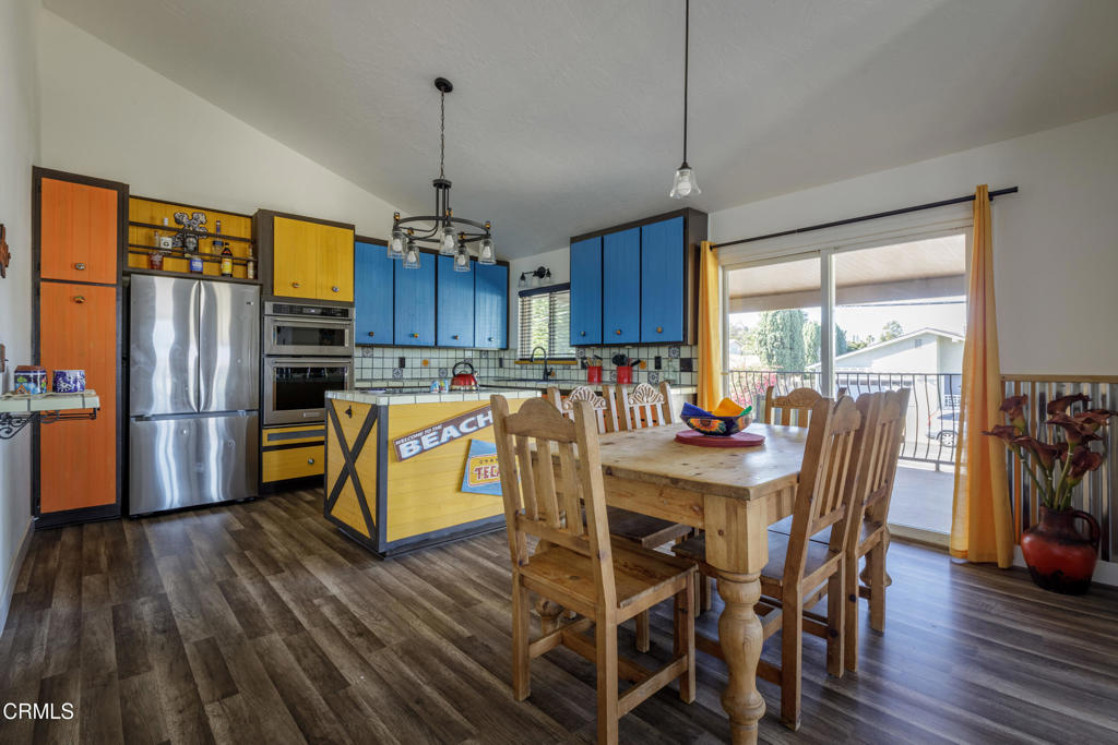 122 Beech Road Newbury Park, CA 91320 - Photo 6 of 59 024