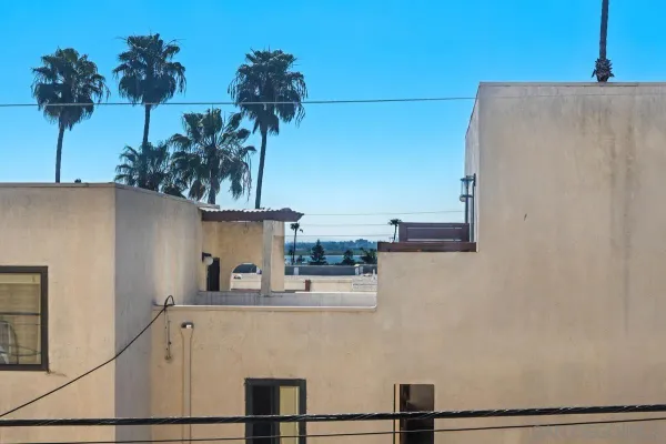 $744,000 | 1915 Emerald Street, Unit F, San Diego, CA 92109