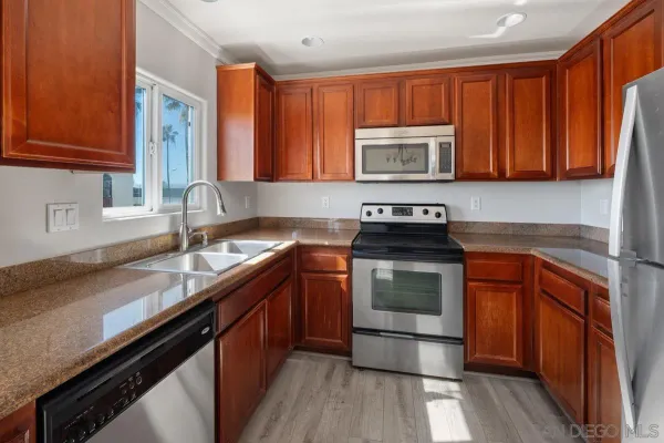 $744,000 | 1915 Emerald Street, Unit F, San Diego, CA 92109