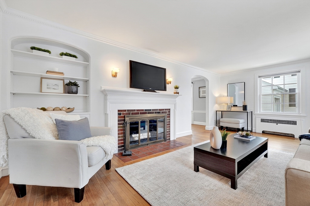 7 Birch Hill Road Melrose, MA 02176 - Photo 3 of 26 Gallery Image 3