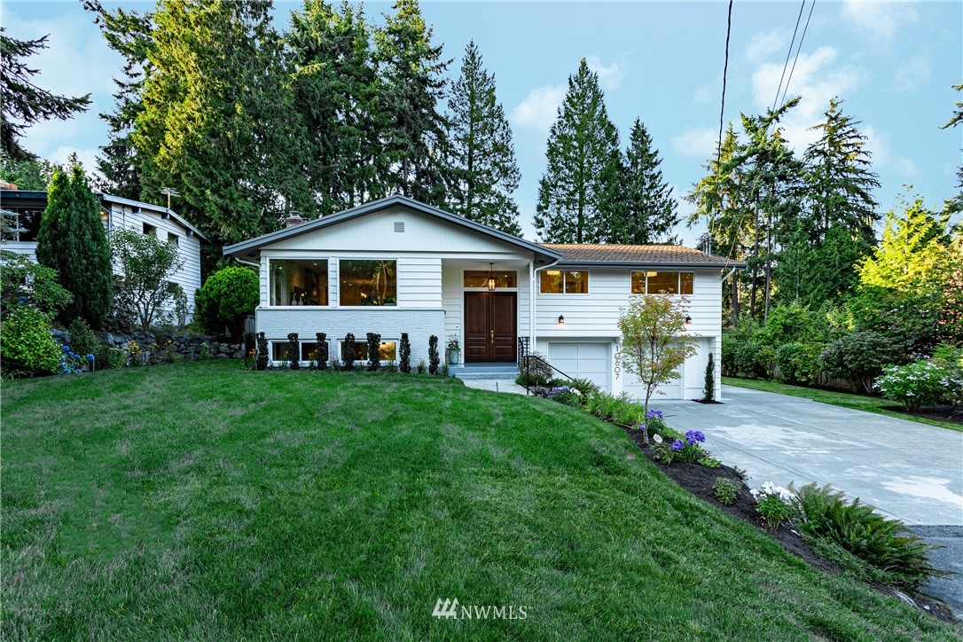 10607 Nottingham Road Edmonds, WA 98020 - Photo 1 of 25 Gallery Image 1