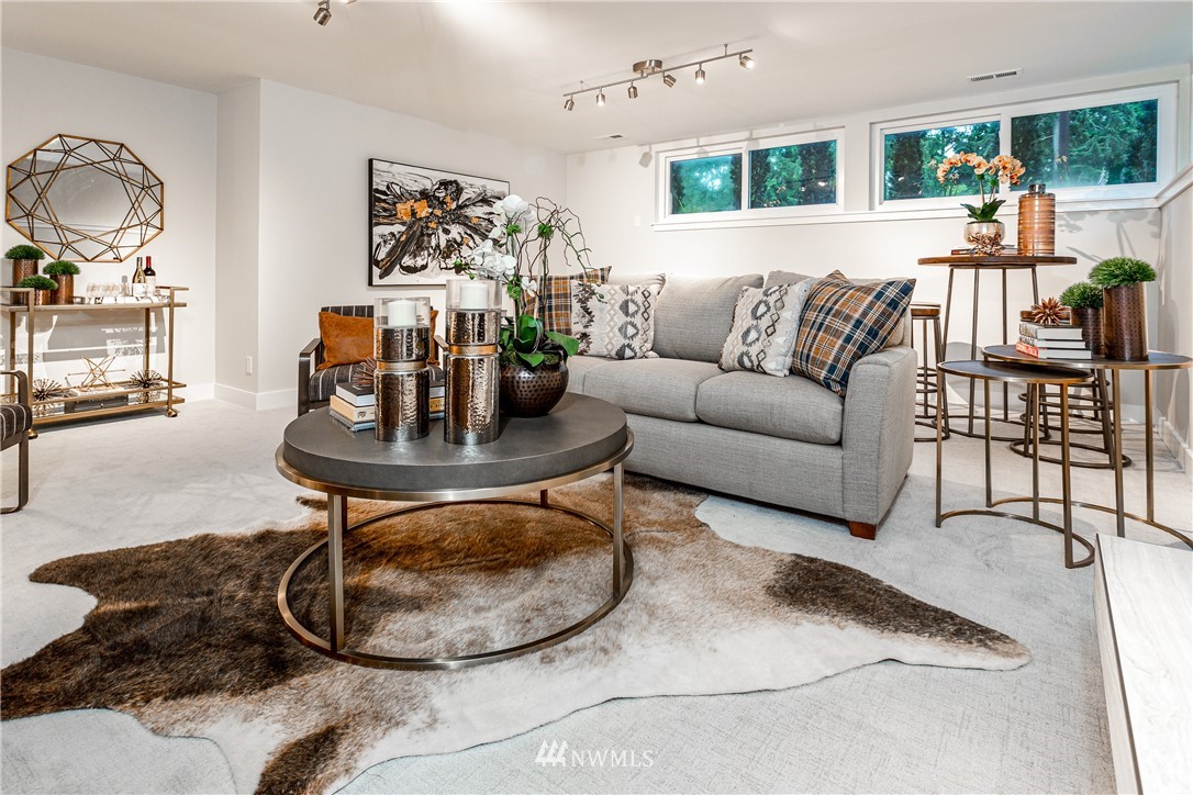 10607 Nottingham Road Edmonds, WA 98020 - Photo 18 of 25 Gallery Image 18