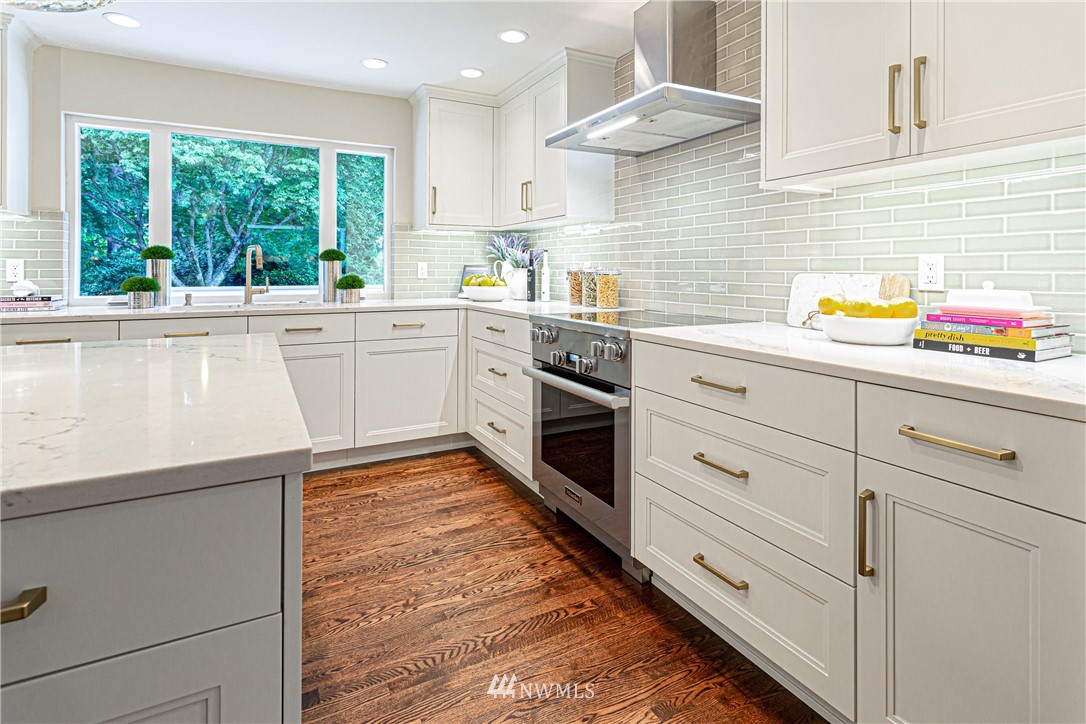 10607 Nottingham Road Edmonds, WA 98020 - Photo 10 of 25 Gallery Image 10